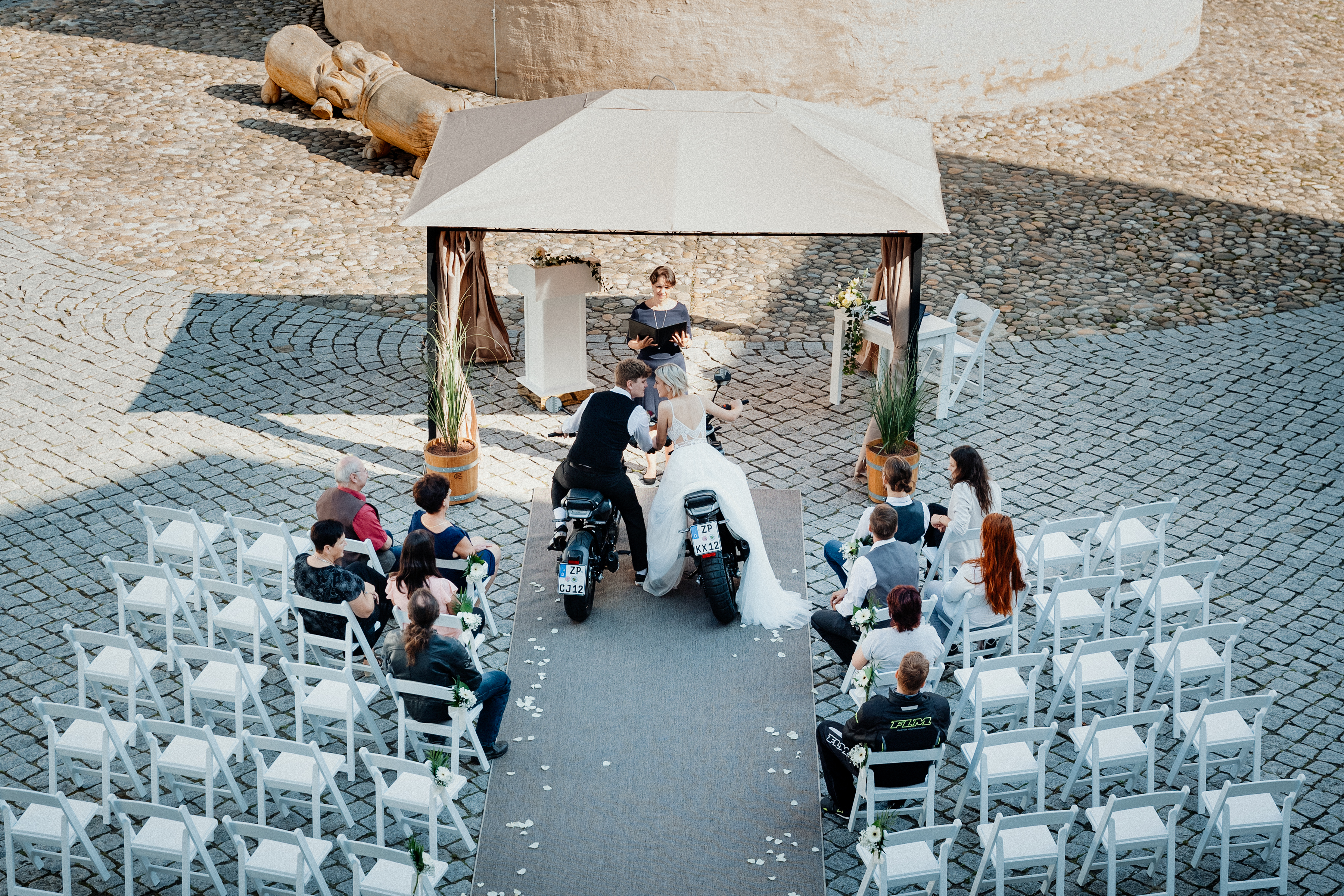 Bikerhochzeit - Heiraten im Herzen der Motorradstadt