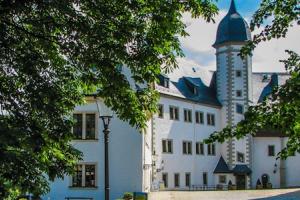 Blick auf den Schlosshof mit Treppenturm "Schlanke Margarethe"