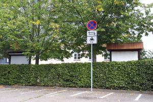 Motorradparkplätze direkt am Schloss